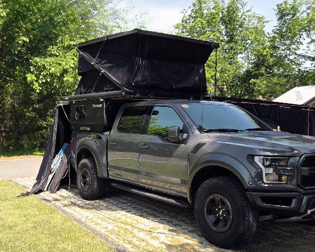 GOAT를 장착한 포드 F-150 (하부 박스 1.5 m)